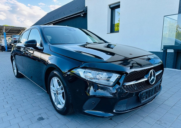 Mercedes-Benz Klasa A cena 49900 przebieg: 126000, rok produkcji 2019 z Będzin małe 781